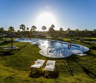 Schwimmbad  Vincci Costa Golf 4* Cadiz